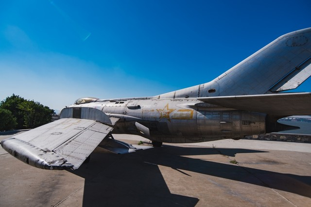 威海卫刘公岛上的退役歼六战机各地空军与吉林渊源深厚