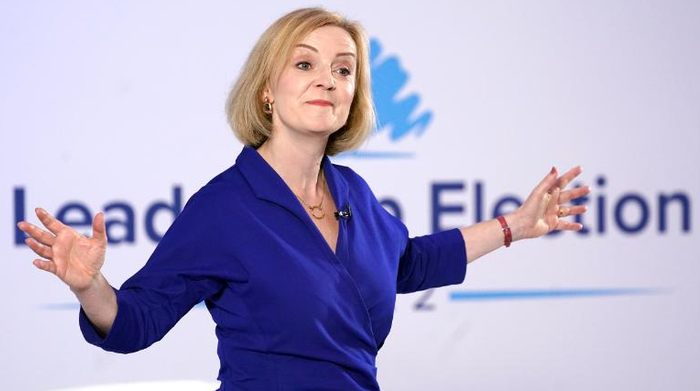 特拉斯身上有精英政客和鹰派色彩。图源：CNN