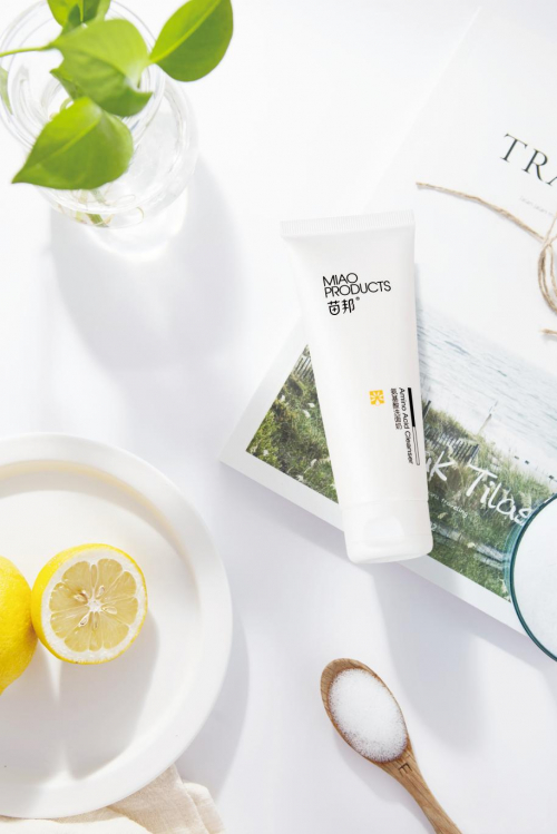 （图注：苗医生氨基酸洗面奶）