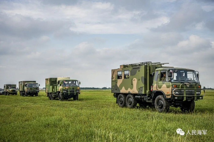 ▲机动车辆分队开往指令区域