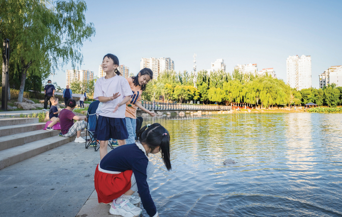 　　经过3个月的改造，北塔公园景观提升工程已全面完工，焕然一新的北塔公园再次呈现在市民和游客面前。 辽沈晚报记者 吴章杰 摄