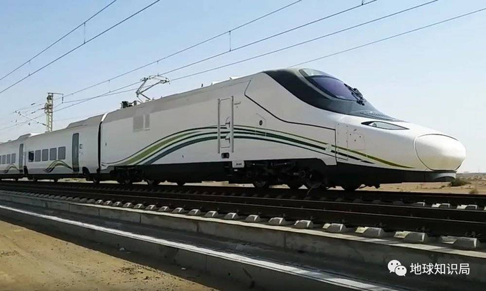 用于哈拉曼高铁的Talgo350 图：wiki