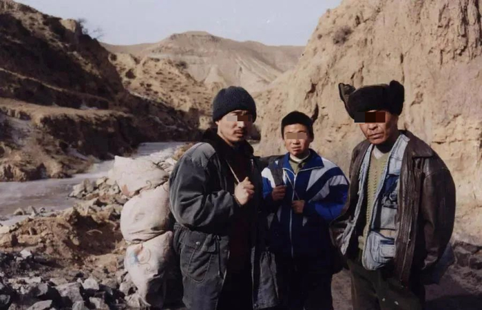 图片来源：电影《盲井》剧照，侵删