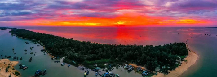 遂溪仙裙岛晚霞。郭龙碧 摄