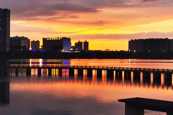 赤坎区滨湖公园。杨证民 摄