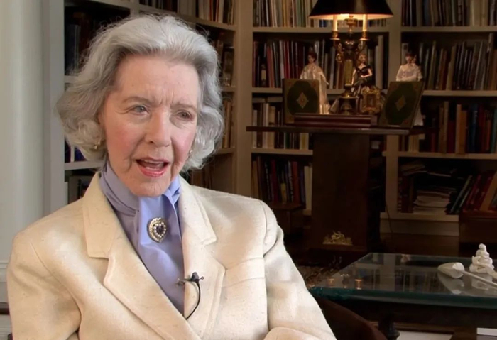 96岁的玛莎·亨特为纪录片《玛莎·亨特的甜蜜困境》接受采访