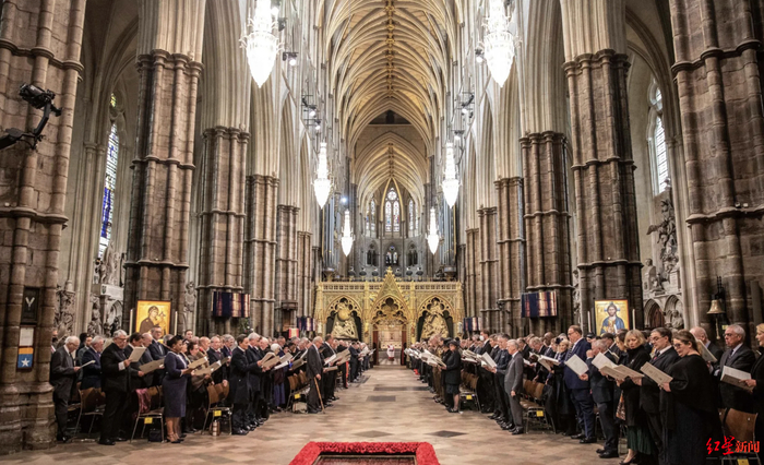 ↑葬礼当天，外国领导人将统一从乘车点出发，乘坐巴士前往威斯敏斯特大教堂
