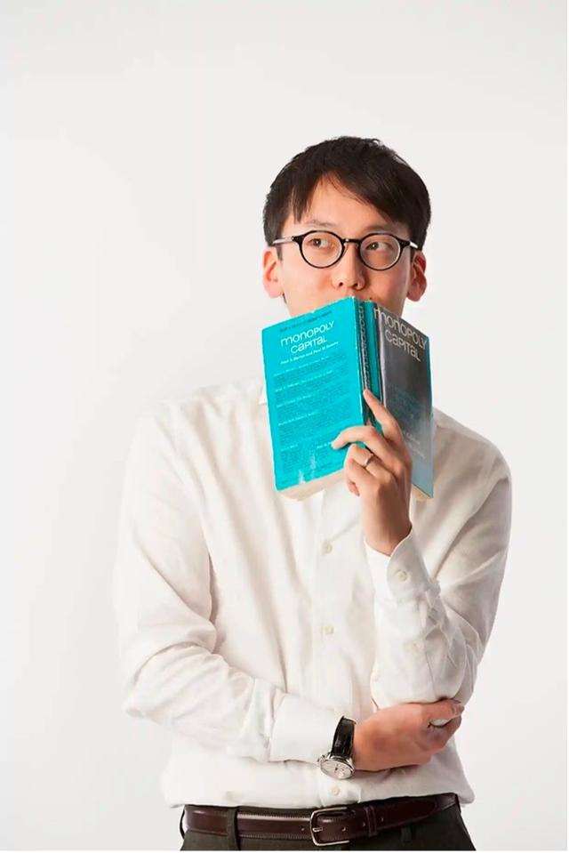 日本青年哲学家斋藤幸平。图源：英国《卫报》。