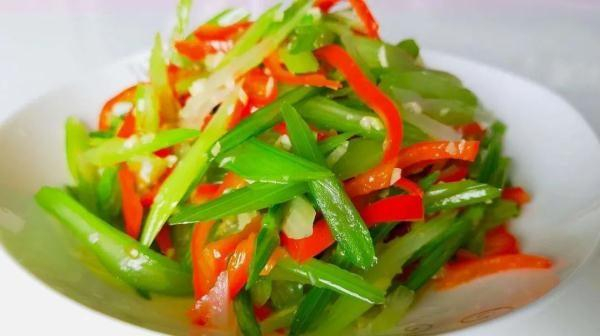 ▲ 推荐吃法：凉拌芹菜