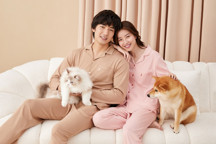 　　都市丽人首创无尘棉家居服