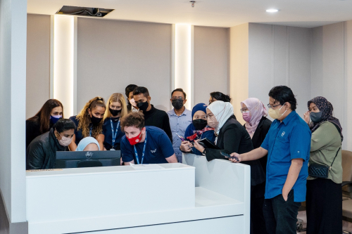 　　SystmOne在KPJ白沙罗专家医院2上线当天智凰科技现场支持团队与KPJ医疗团队