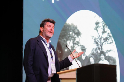 　　TPP智凰科技创始人兼CEO弗兰克·赫斯特爵士在东盟医疗转型峰会进行主题演讲