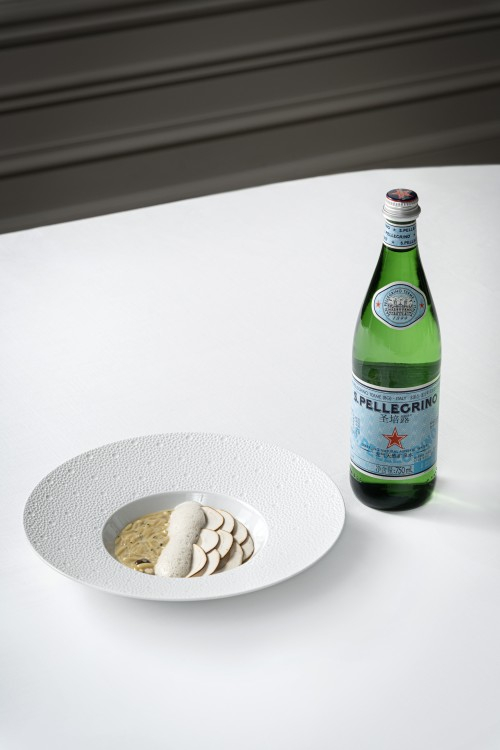 　　意式米粒面搭配牛肝菌、腌制生牛肉