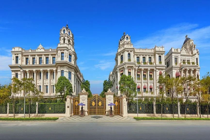 　　▲上海新华联国际中心来源：网络