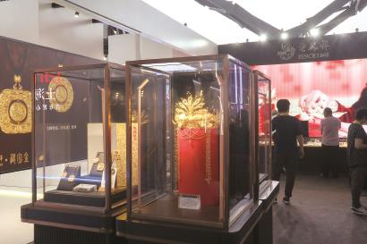 　　百年老字号品牌“老凤祥”带来贵金属设计制作的新风尚。本报记者叶辰亮摄