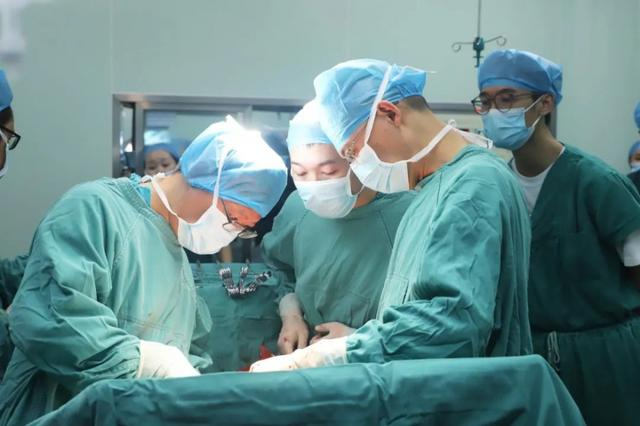 ▲手术进行中
