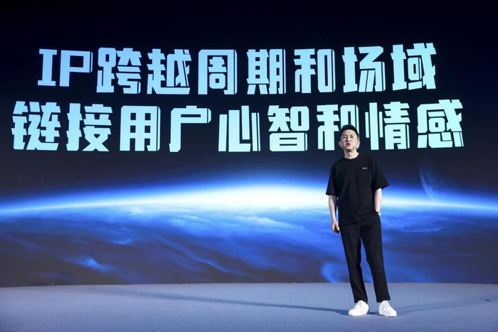 　　爱奇艺高级副总裁吴刚