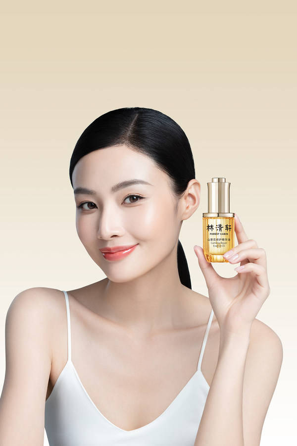　　林清轩山茶花修护精华油4.0是"油皮也能用"的精华油