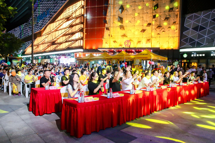 　　活动现场人气爆棚