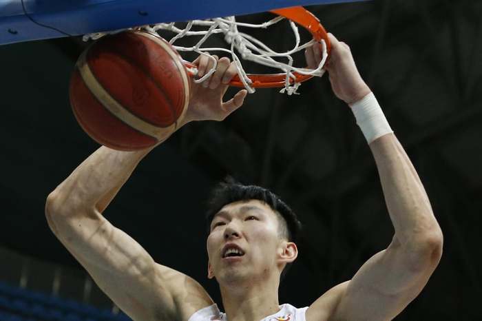 周琦今夏在国家队表现不俗 图据视觉中国