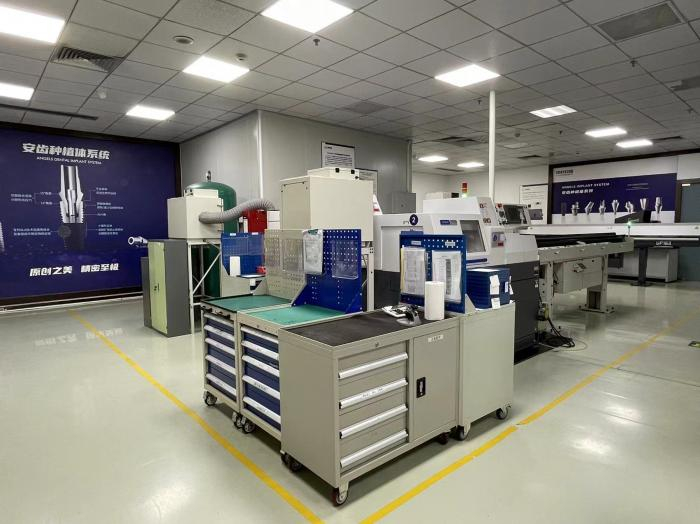 （中科安齿牙种植体生产 高慧超摄）