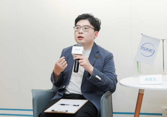 　　『上汽大通房车及新零售事业部总经理 刘亚儿』