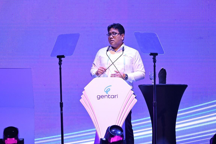 　　图片说明：GENTARI主席拿督陶菲克先生在成立仪式上致辞