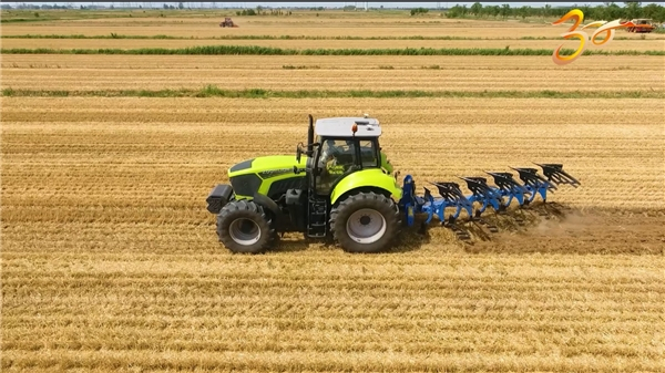 　　△中联重科无人驾驶智能农机