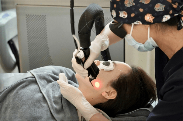 　　赛诺秀5D胶原光治疗场景图