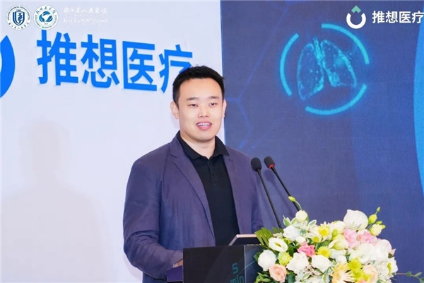 　　推想医疗联合创始人兼总经理王少康