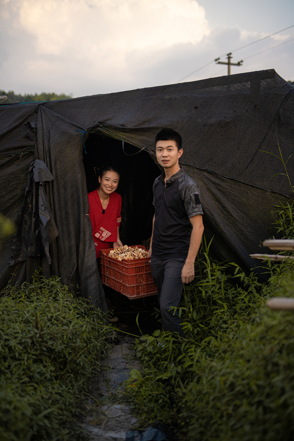 　　乡村守护人、首期乡村商学堂学员@小田姑娘专营店镜头下的丰收