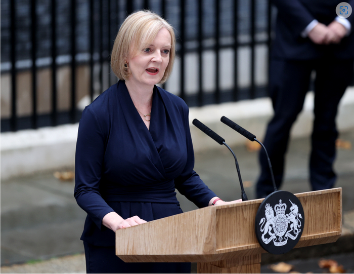 9月6日，在英国伦敦，新就任的英国首相伊丽莎白·特拉斯在唐宁街10号首相府发表演讲。新华社记者李颖摄