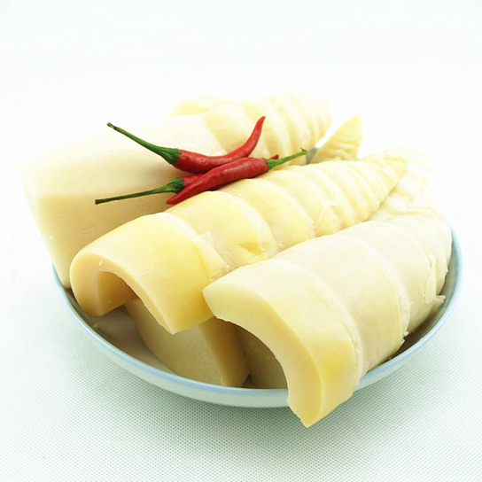 　　酸笋是柳州螺蛳粉必备的配料