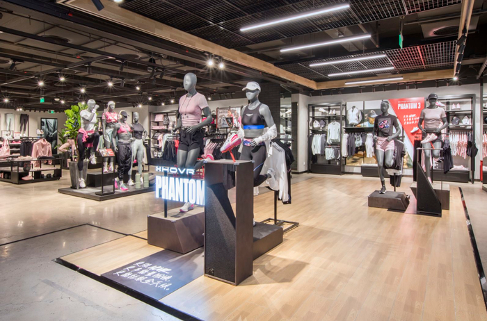 　　UNDER ARMOUR安德玛亚洲首家旗舰店上海淮海路旗舰店焕新登场