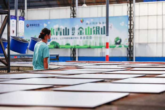 新福润陶瓷生产车间。　尹明晓摄