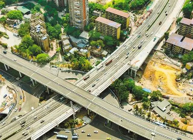 内环快速路沙坪坝段拓宽改造工程 张锦辉 摄