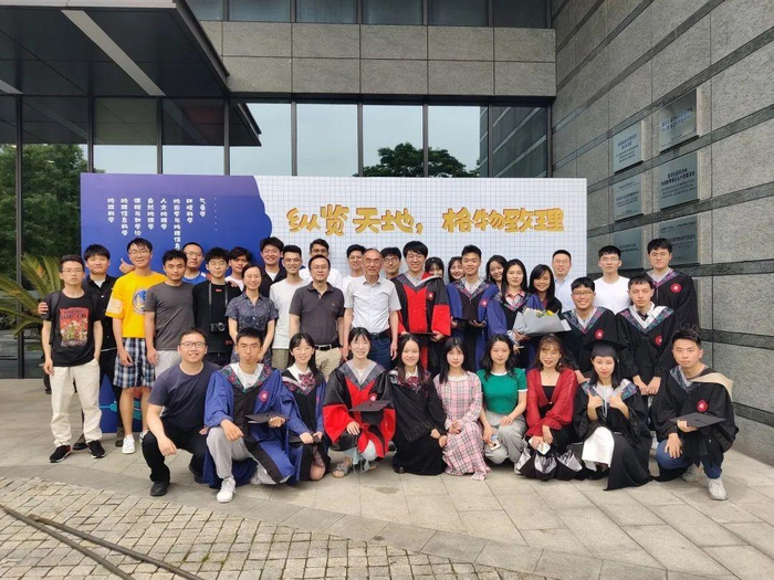 　　余柏蒗教授团队