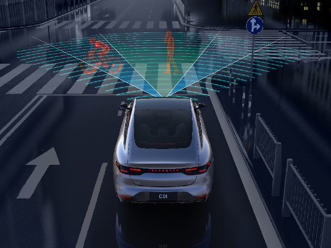 　零跑C01智能驾驶辅助系统