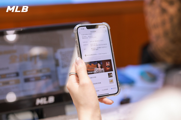 　　MLB品牌潮流旗舰店现场互动图