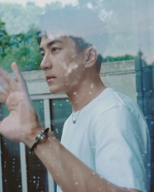 刘恺威说，人生中的很多事都是被命运推着往前走的，他更喜欢“随缘”。  受访者供图