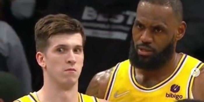 里弗斯战术调整空间及教练组应对高强度季后赛的策略预判