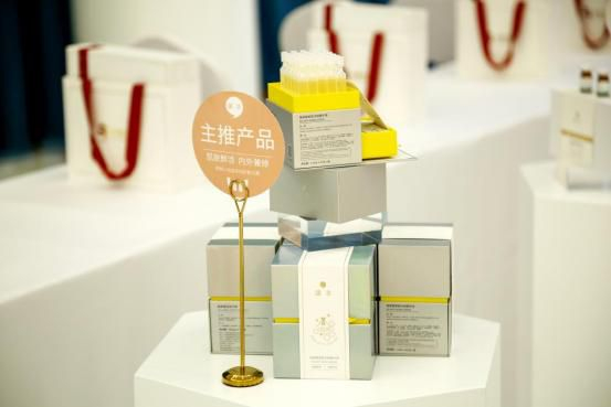 　　图3-「甜朵」次抛精华液新品