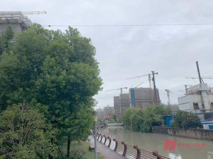 金隅外滩东岸项目现场&nbsp;图片来源：每经记者 包晶晶 摄&nbsp;