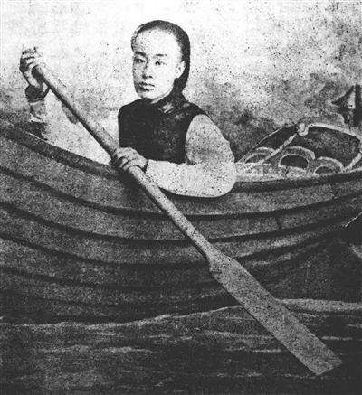 李叔同，1896年摄于天津。