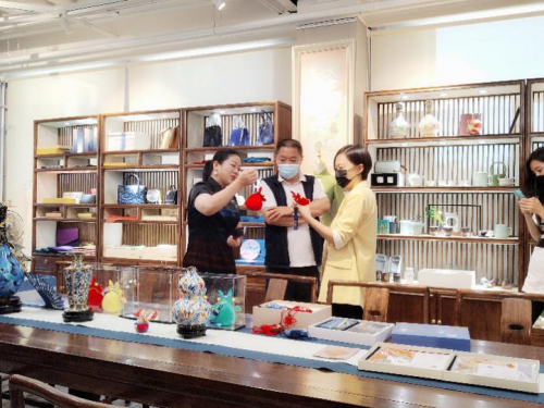 　　传统文化体验馆探访交流