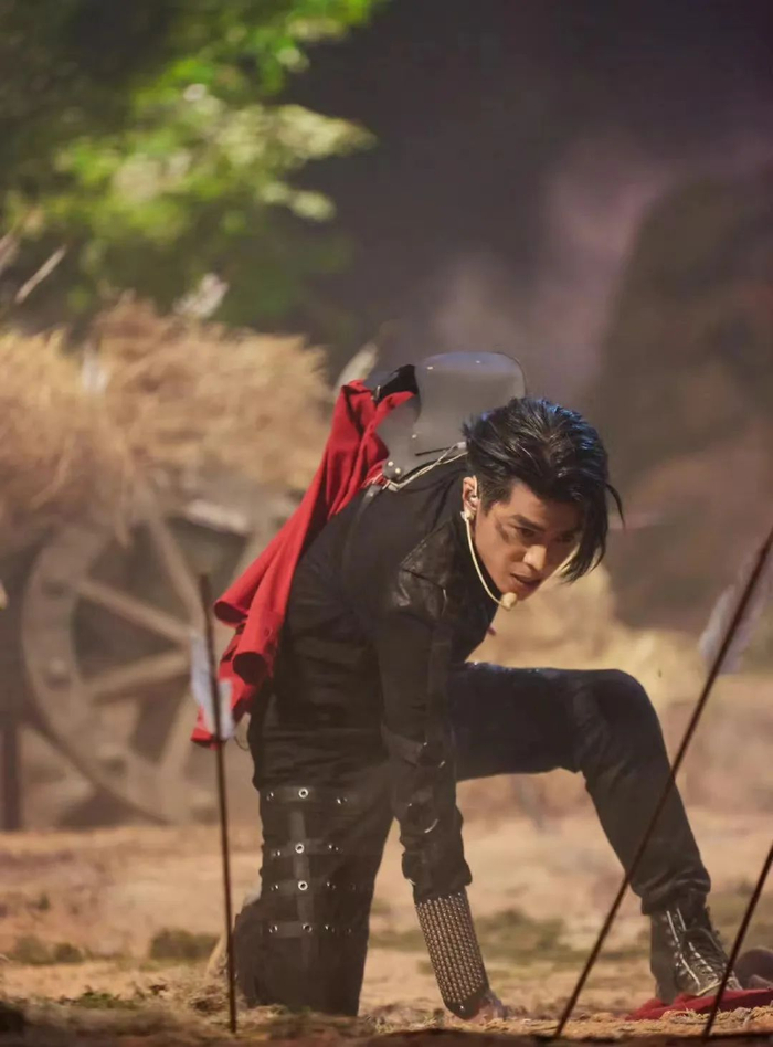  仁科在《披荆斩棘2》二公舞台上表演了《马》。图/《披荆斩棘2》官博