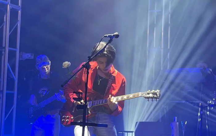 2022年五条人在长沙livehouse的专场演出。图/受访者供图