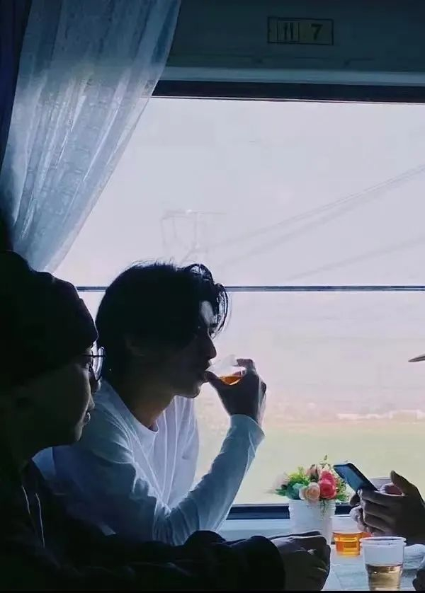 仁科一直很喜欢坐火车。图/受访者供图