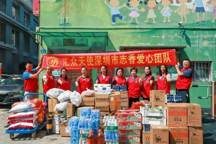 　　▲汇众天使深圳志香团队成员来到深圳民爱特殊儿童福利院