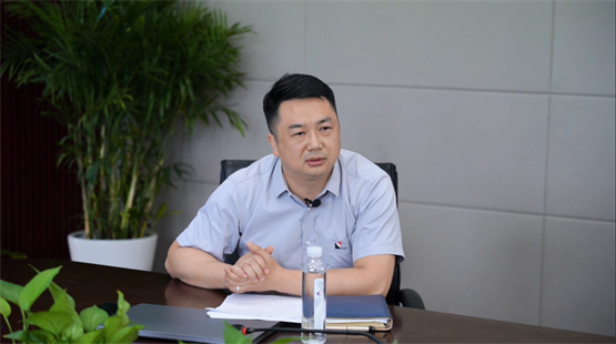 　　上海建工集团总承包部信息中心主任——崔满